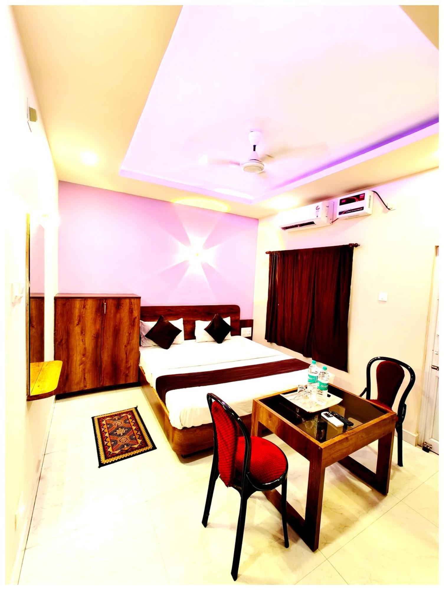Premium Blue Sagar Near Jagannath Temple And Sea - Lift And Parking Hotel