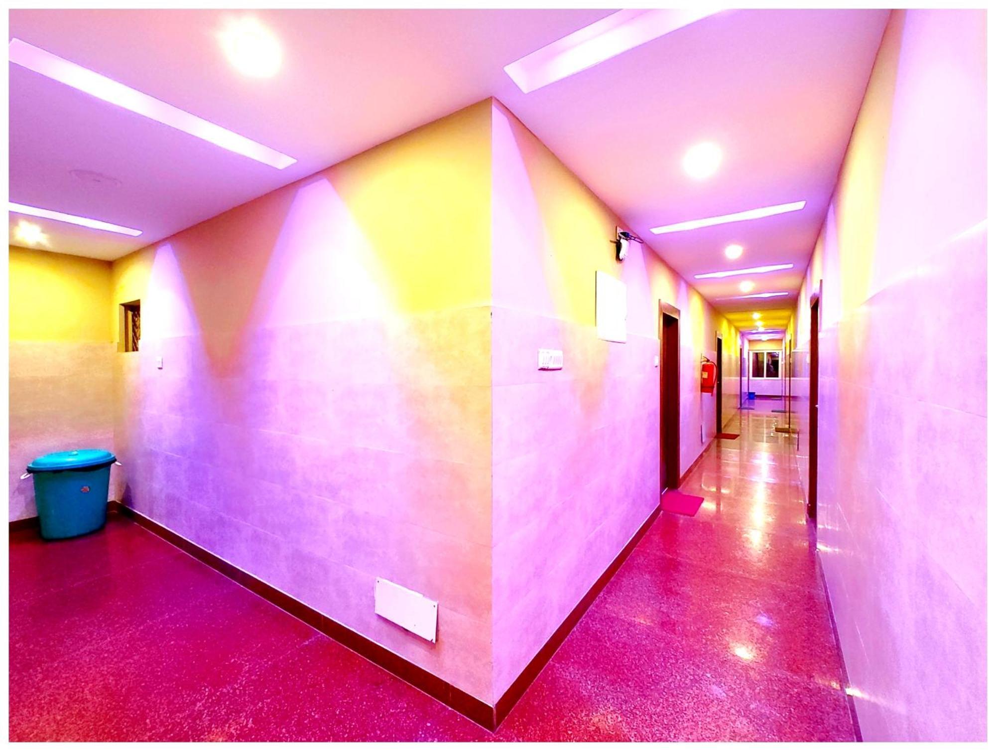 Hotel Premium Blue Sagar Near Jagannath Temple And Sea - Lift And Parking